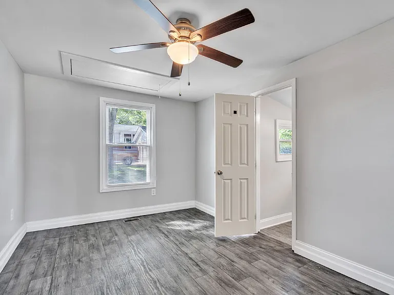 104 Lake Ave — Photo 20