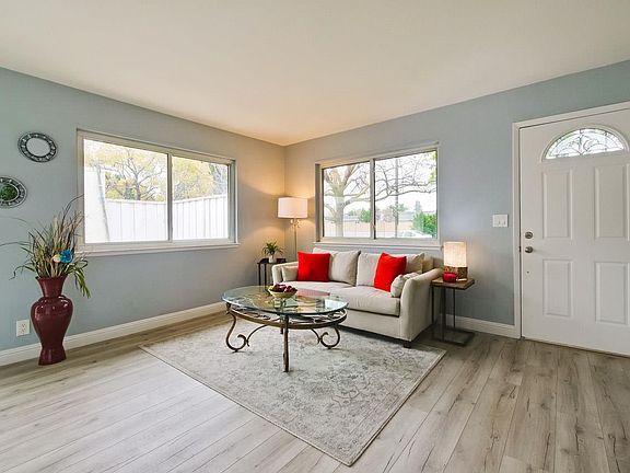 5th image of 401 Capricorn Ct