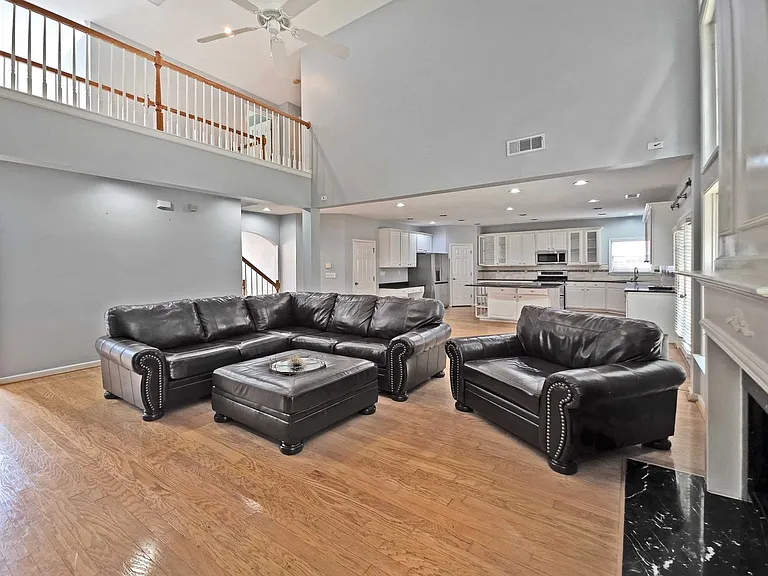 1689 Clay Brooke Ave — Photo 6