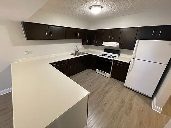 2nd image of 103 N Milwaukee Ave APT B-12
