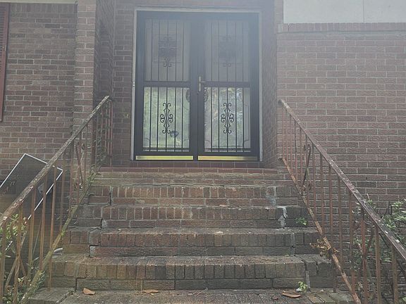 2nd image of 3800 Wellesley Dr