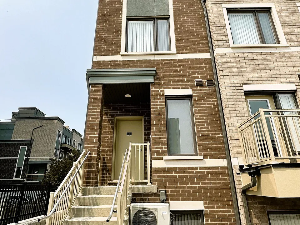 260 12th St #1