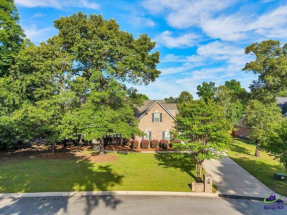3rd image of 302 Sage Meadows Ln