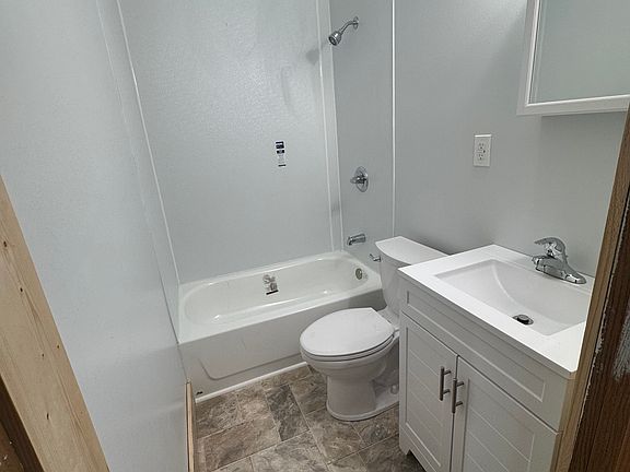 4th image of 502-504 W 8th St Floor 504-2