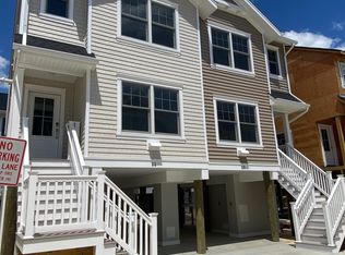 11 Cummins St, Mantoloking, NJ 08738