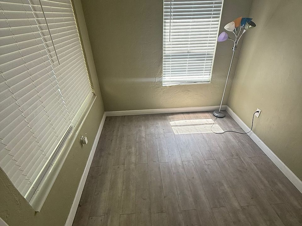 1st image of 335 NE 35th St #335