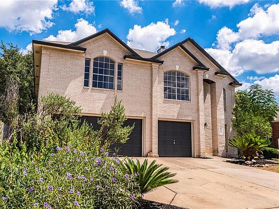 5th image of 2408 Alexandra Ln