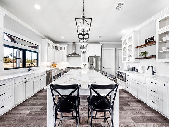 4th image of 2865 County Road 2310