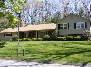 23 Cheshire Dr, Longmeadow, MA 01106