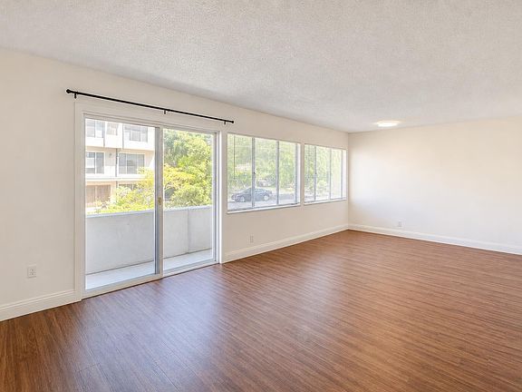 3rd image of 1950 Rose St Unit 6