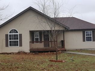 257 Canopy Dr, Spokane, MO 65754