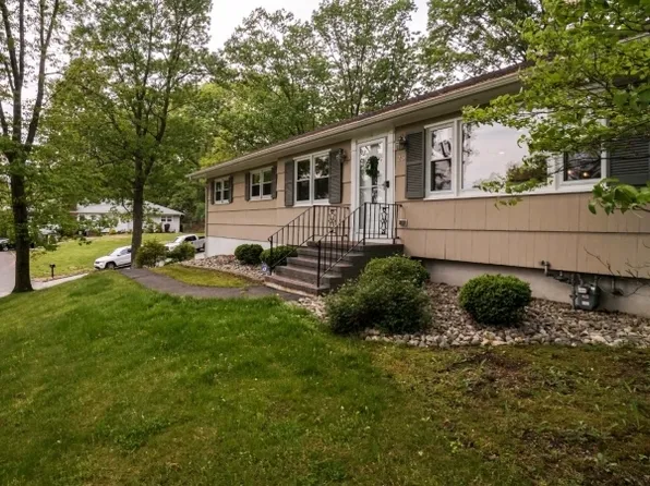 25 Longview Dr, Hanover Twp., NJ 07981