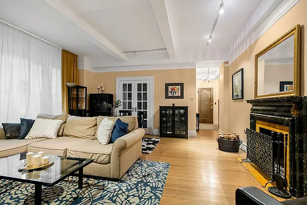 Rented by Compass | media 4