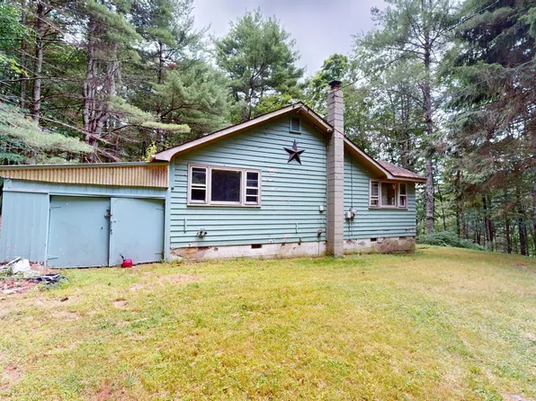 108 Pine Hill Ln, Dingmans Ferry, PA 18328