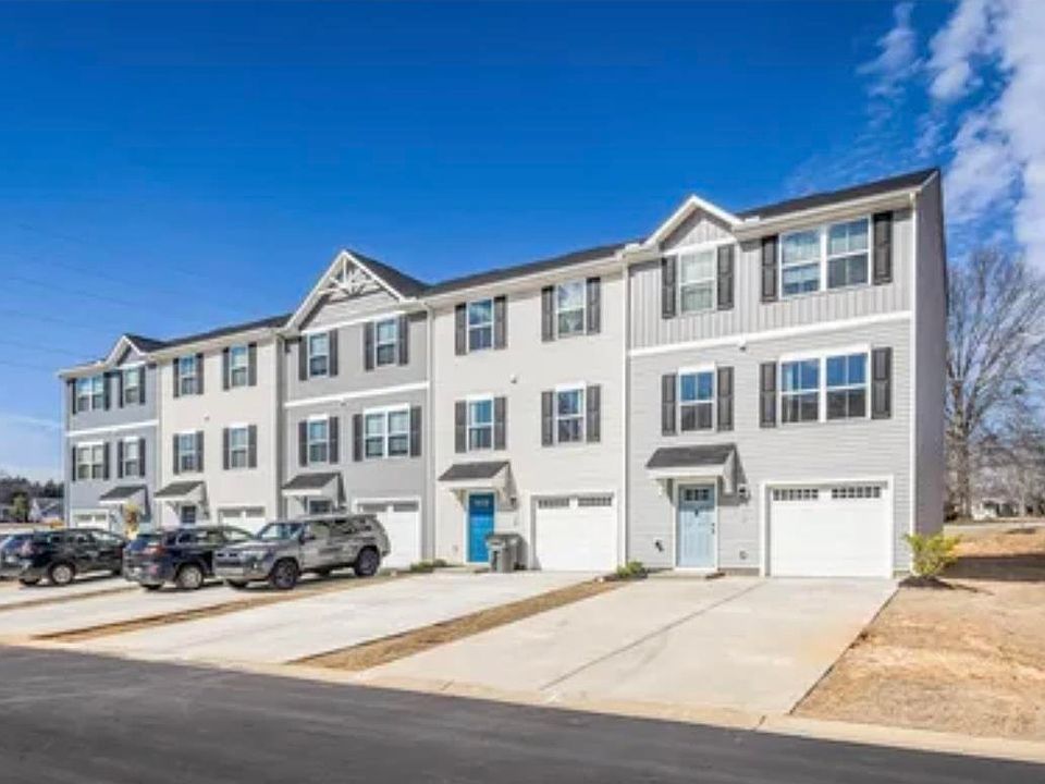 1st image of 102 Verdant Leaf Way