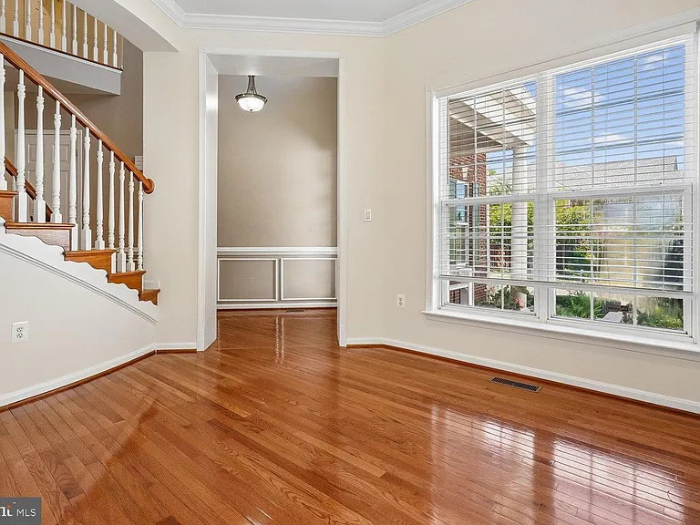 9059 Galvin Ln — Photo 7