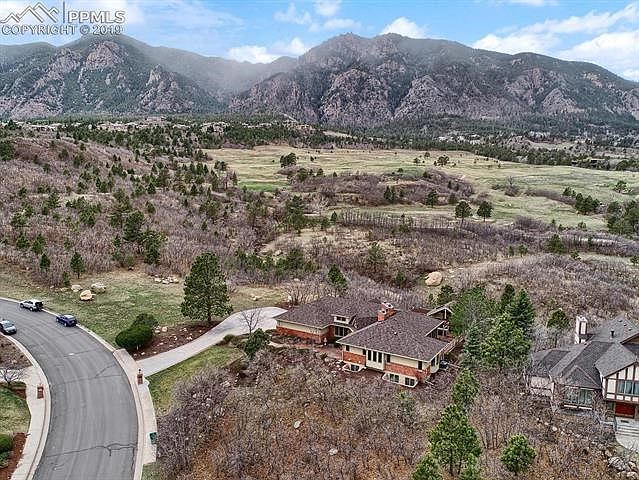 2nd image of 320 Childe Dr