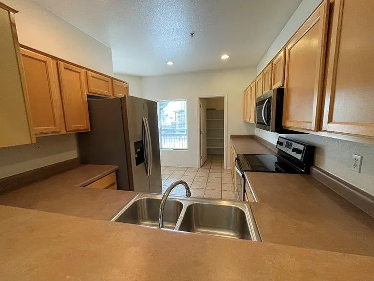 7021 E Earll Dr #210 — Photo 4