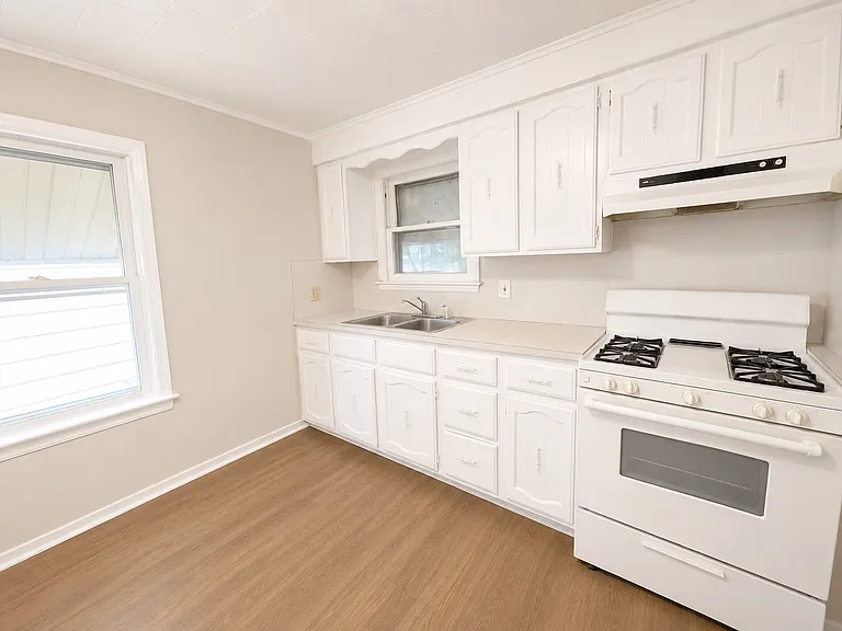 1727 Marne Ave — Photo 11