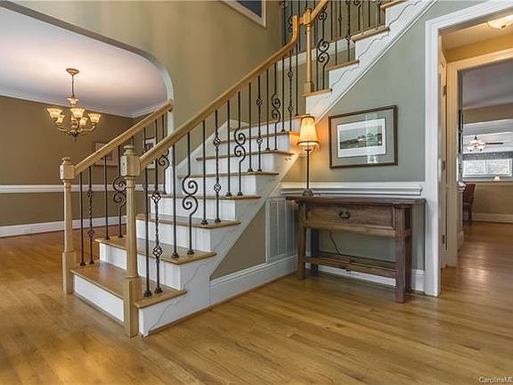 3rd image of 9706 Waterton Ct