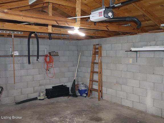 5th image of 4832 S 6th St