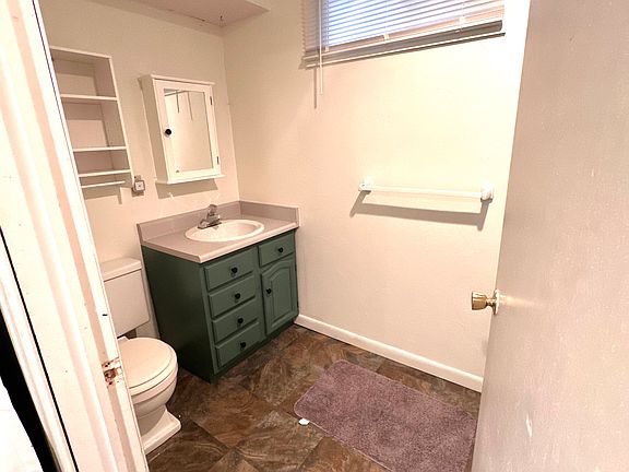 2nd image of 704 W Jackson St