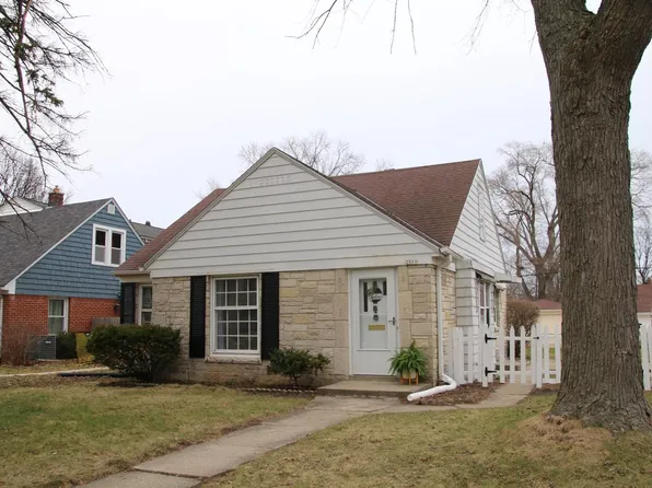 2910 North 82nd STREET, Milwaukee, WI 53222
