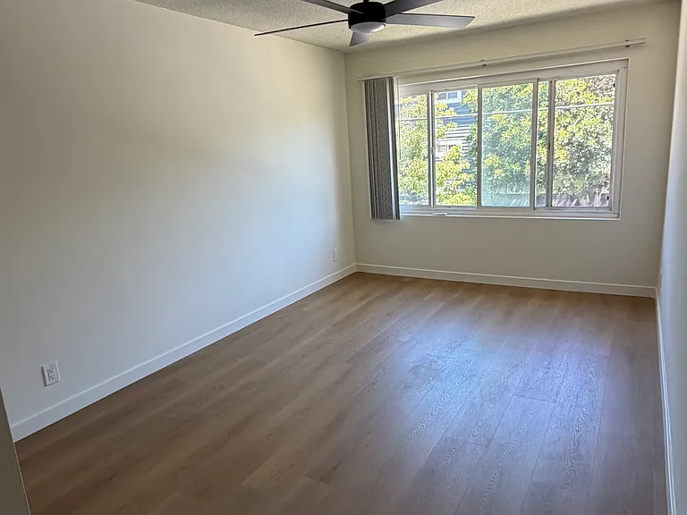 3570 Jasmine Ave #7 — Photo 10