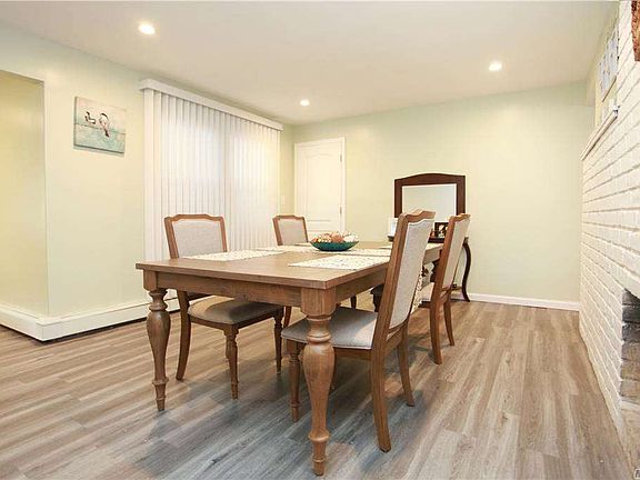 4th image of 117 E Cabot Ln