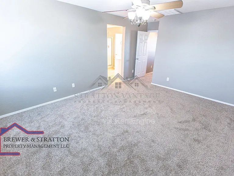 5816 W Gwen St — Photo 29