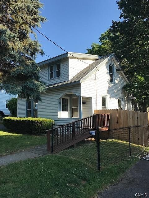 1st image of 224 Armstrong Pl