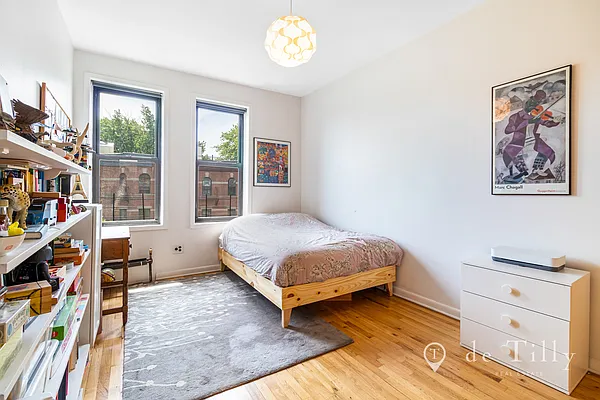Sold by DE TILLY REAL ESTATE | media 9
