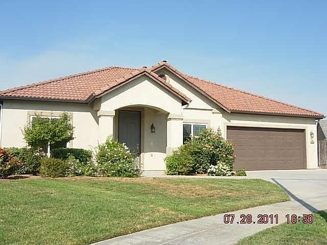 2nd image of 3054 N Millard Ave