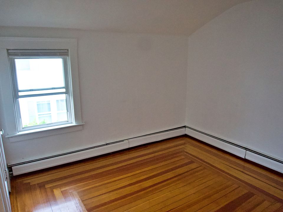 1st image of 237 Webster St #1