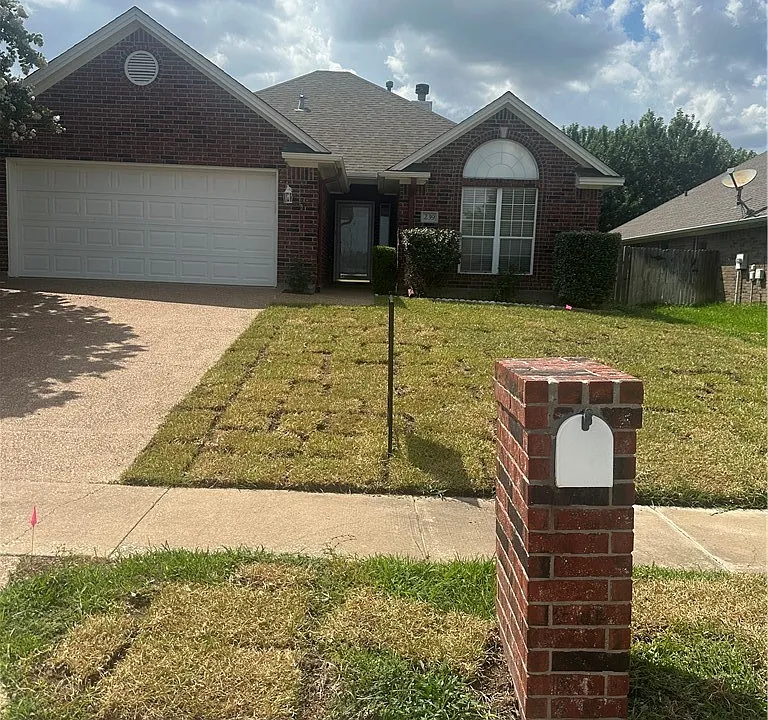 239 Stuttgart Cir