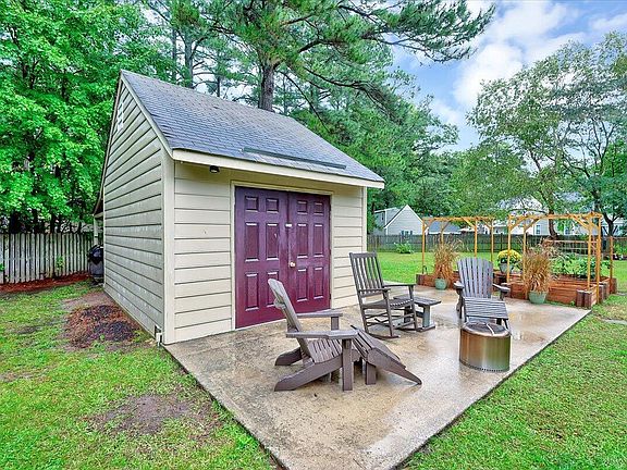 5th image of 1008 Brassfield Ct