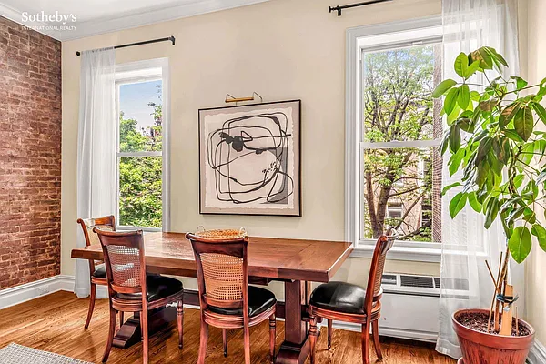 Sold by Sotheby's International Realty | media 6