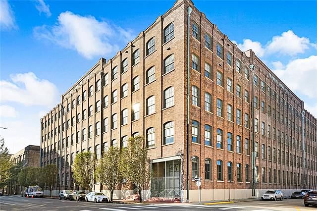 1st image of 1107 S Peters St APT 215