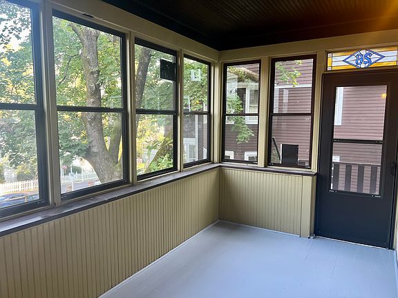 5th image of 30 Mearns Ave #1