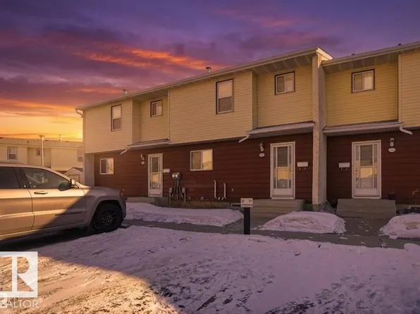 225 Harrison Dr NW, Edmonton, AB T5A 2X5