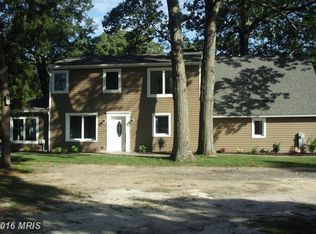 7988 W Riverside Dr, Pasadena, MD 21122