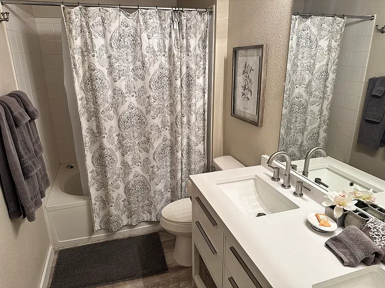 5401 E Van Buren St #2020 — Photo 5