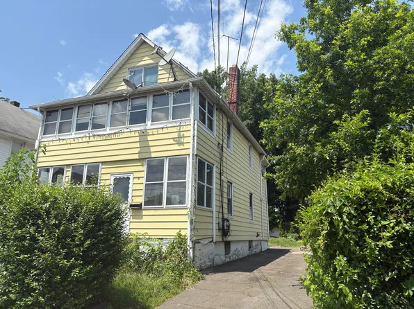 9 Waverly Place, Stamford, CT 06902