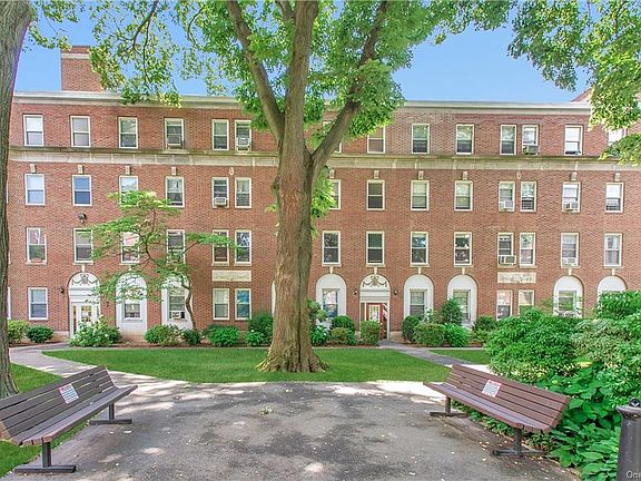 2nd image of 445 Gramatan Ave APT Gc1