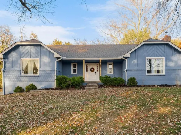 514 SW Raintree Dr, Lees Summit, MO 64082