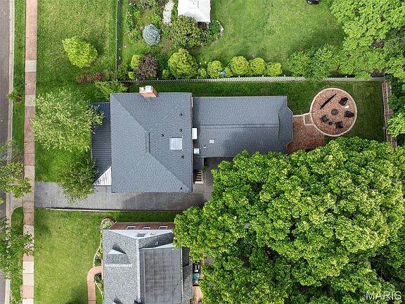 5th image of 574 Hollywood Pl