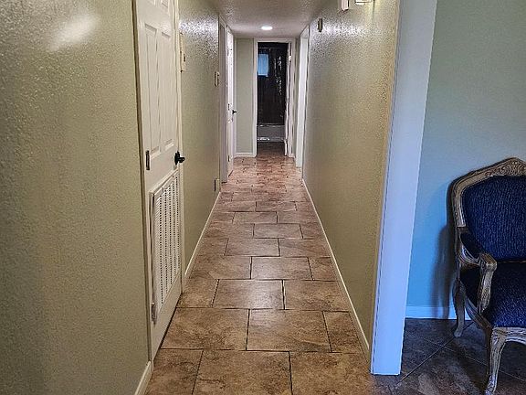 3rd image of 5220 Fairview Ave