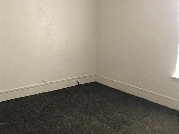 5th image of 3027 Ramsey Ave