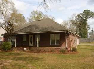 212 Hillcrest Loop, Petal, MS 39465