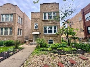 4124 W Barry Ave, Chicago, IL 60641
